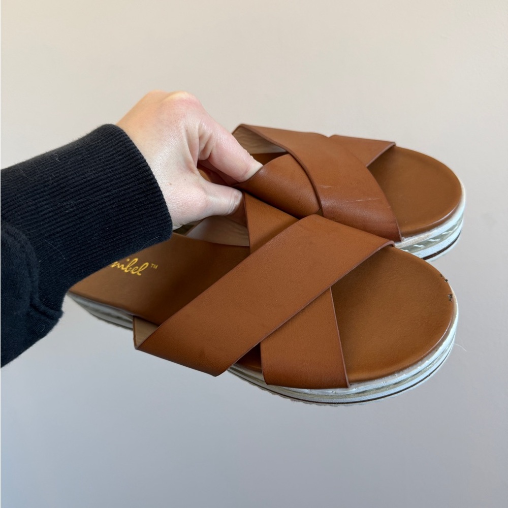 Bonnibel Tan Crisscross Sandals